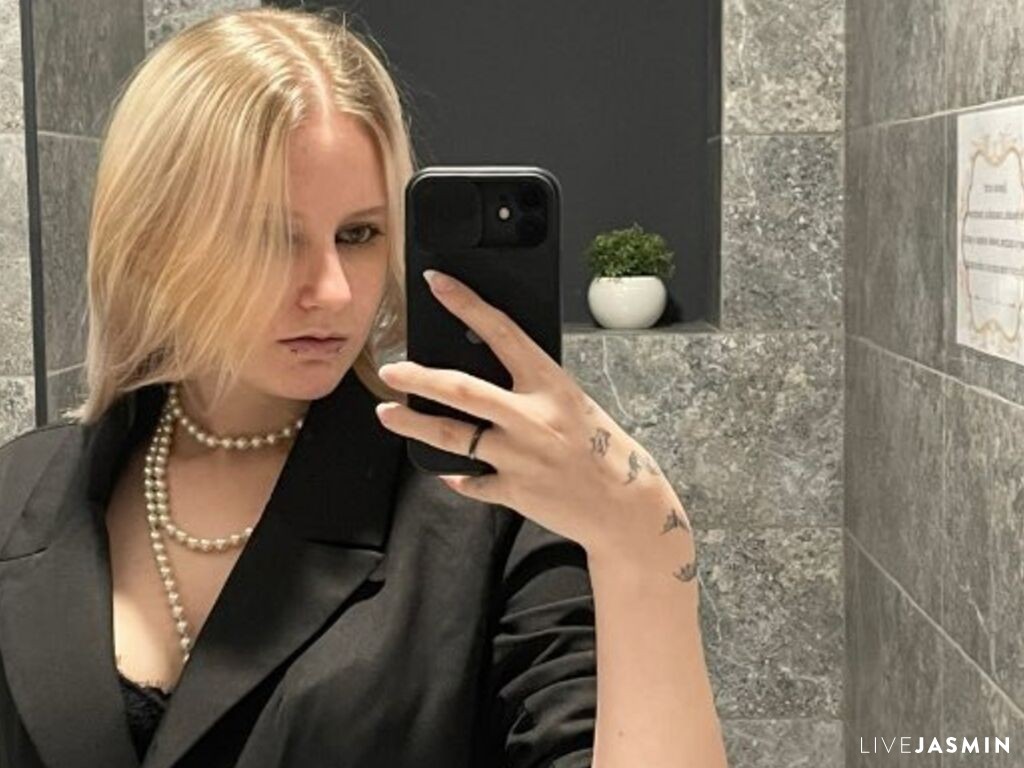JenaeMcquillen LiveJasmin model profile