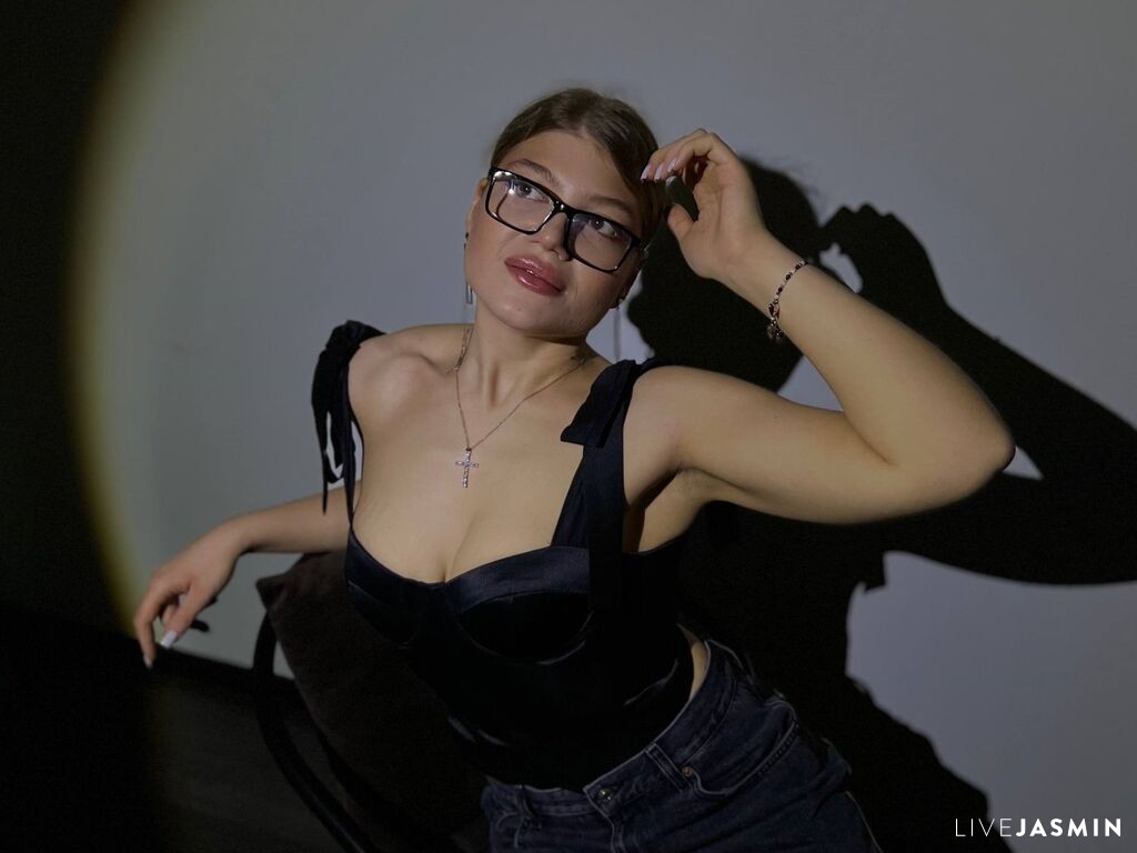 Profile photo for JennyBlossom