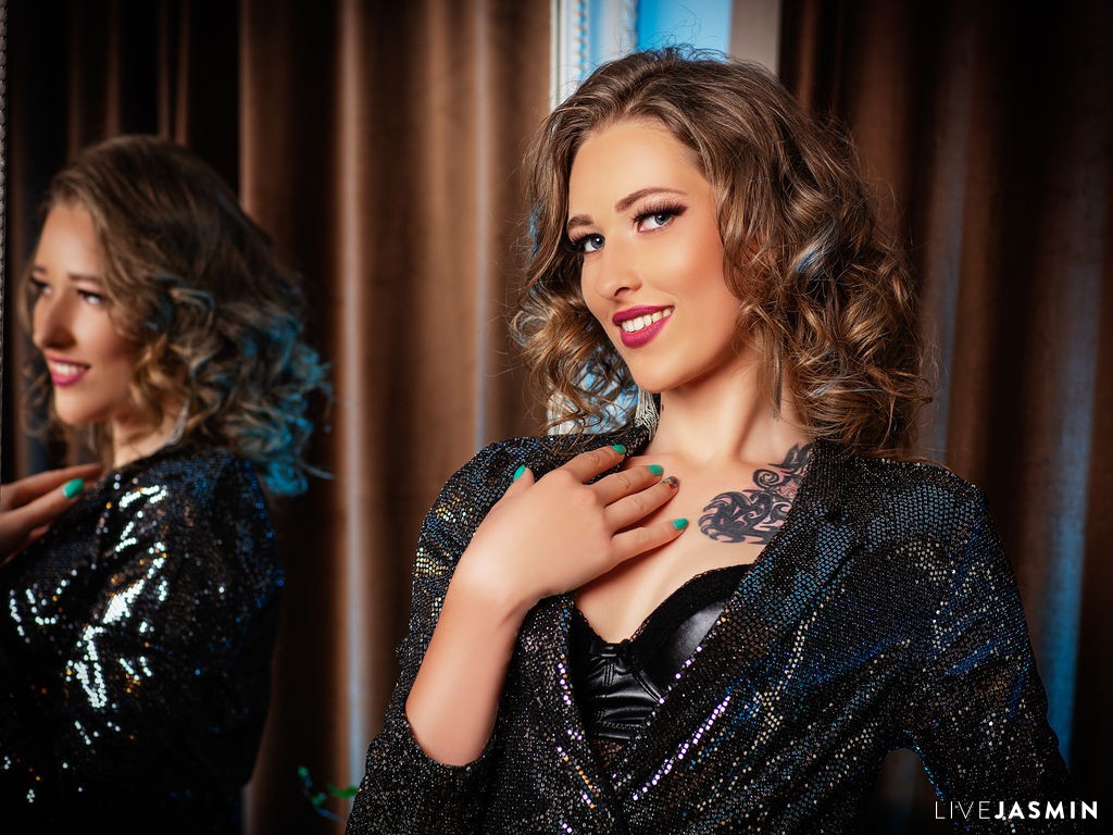 Browse JessicaGibson live chat profile