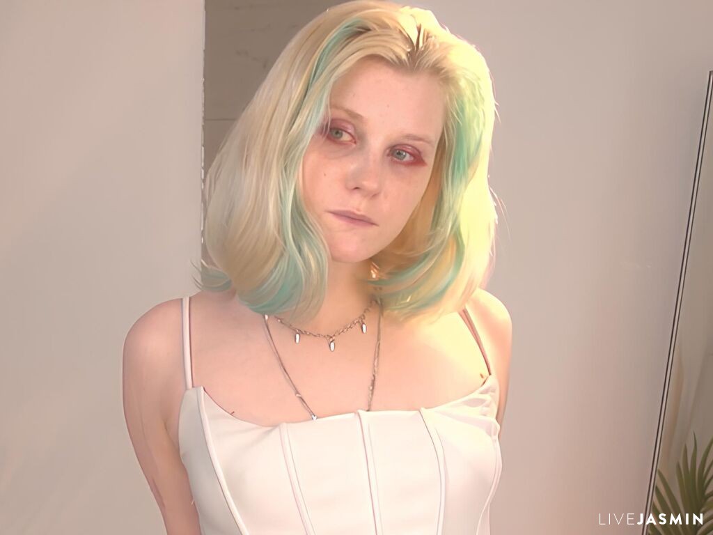 View JoanJones cam profile and live status