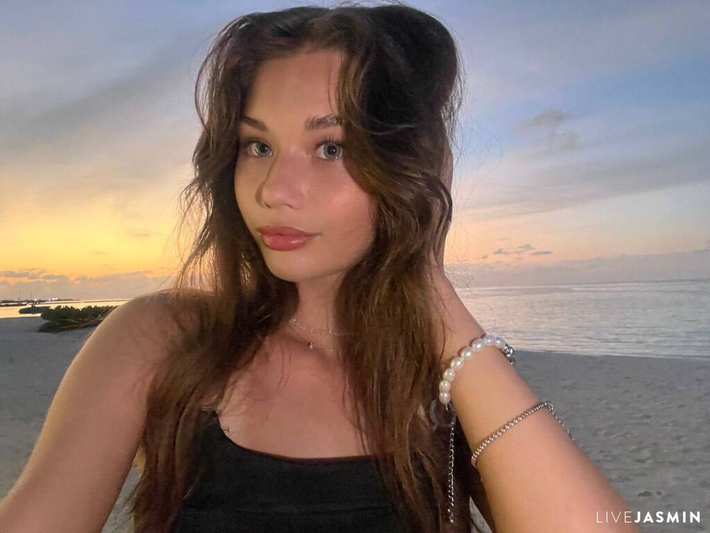 JolandaVarnum live cam girl profile