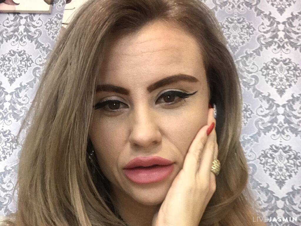 JosephineJae live cam girl profile