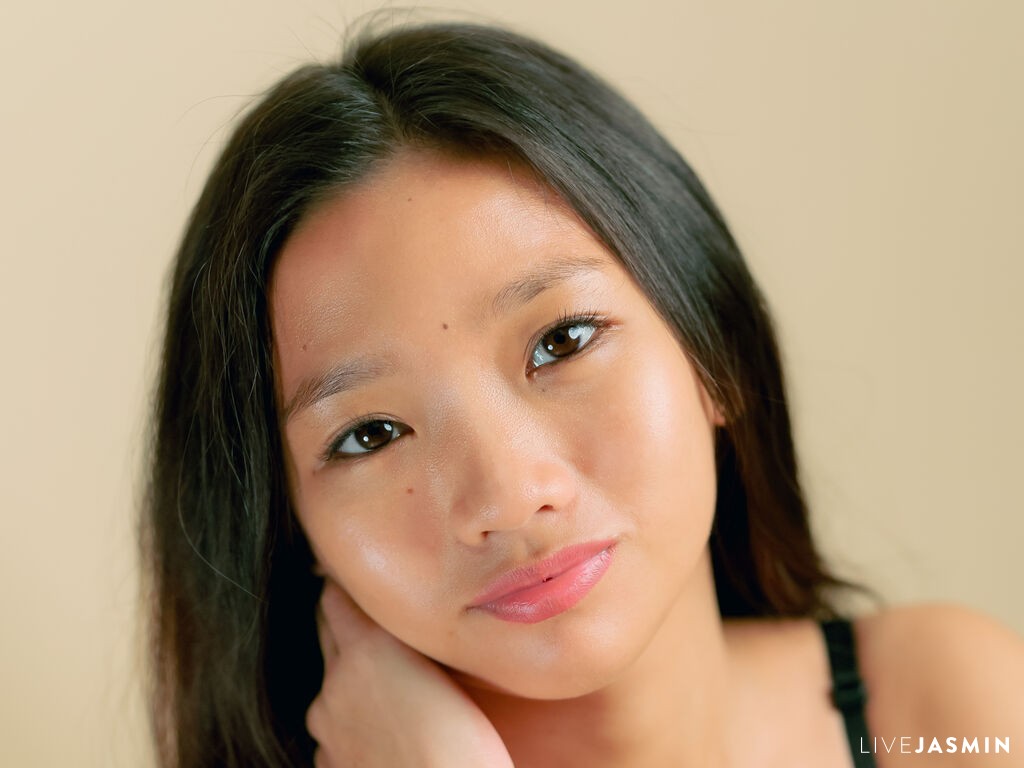 JoyPetite LiveJasmin model profile