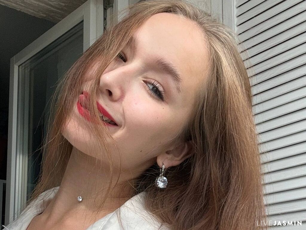 Browse JulieLamb live chat profile