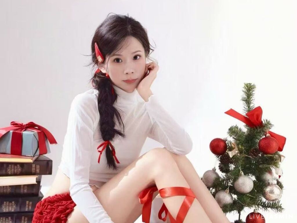 Profile photo for JulieLuLu