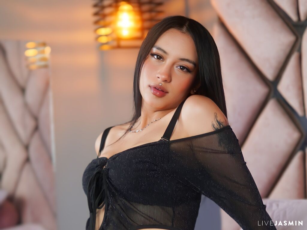 KaisaCurt LiveJasmin model profile