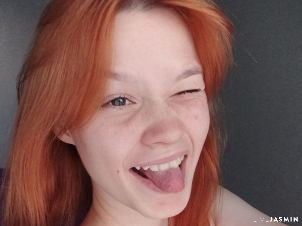 View KarlynPetrullo cam profile and live status