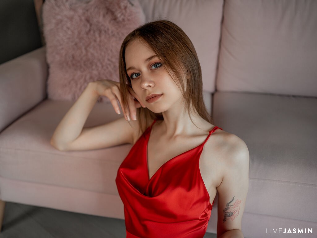 KarolinaConner live cam girl profile