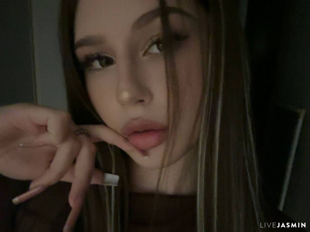 Live cam model KathlineVelzy