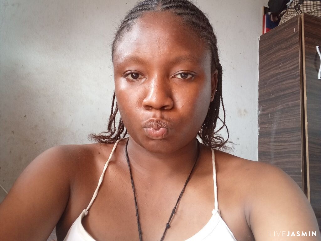 Browse KaylaGlow live chat profile