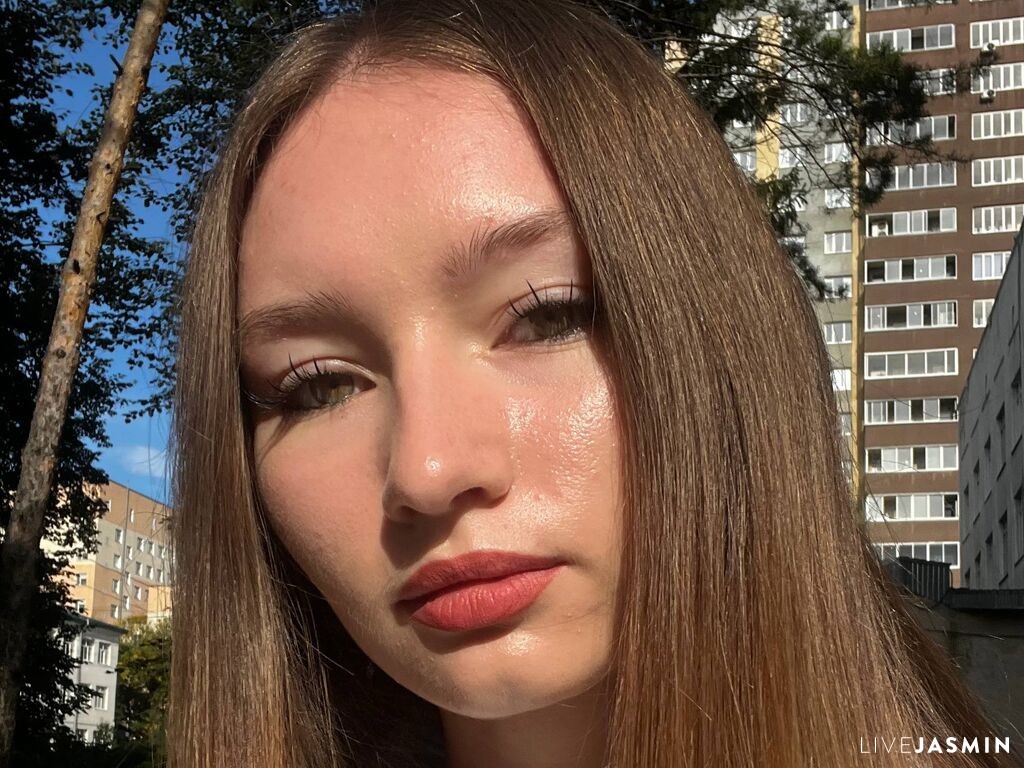 Browse KeelyMichocki live chat profile