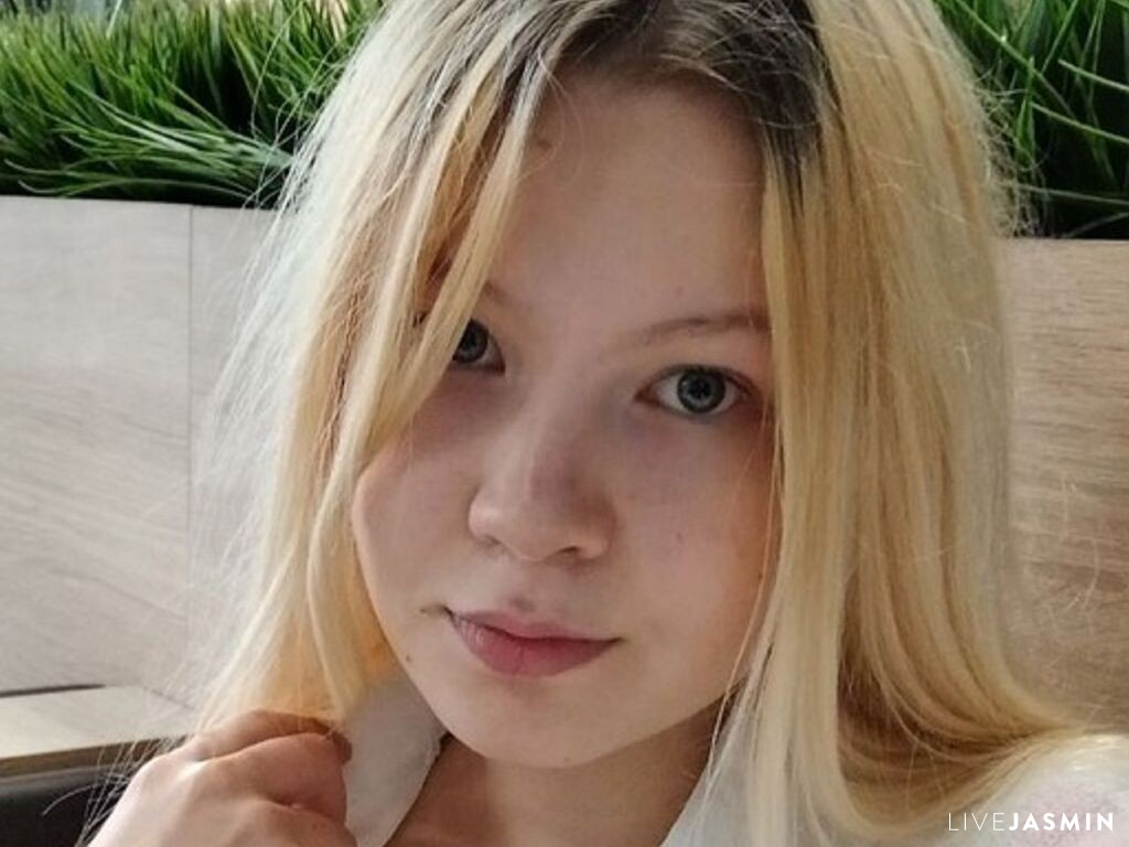 Browse KendraBliss live chat profile
