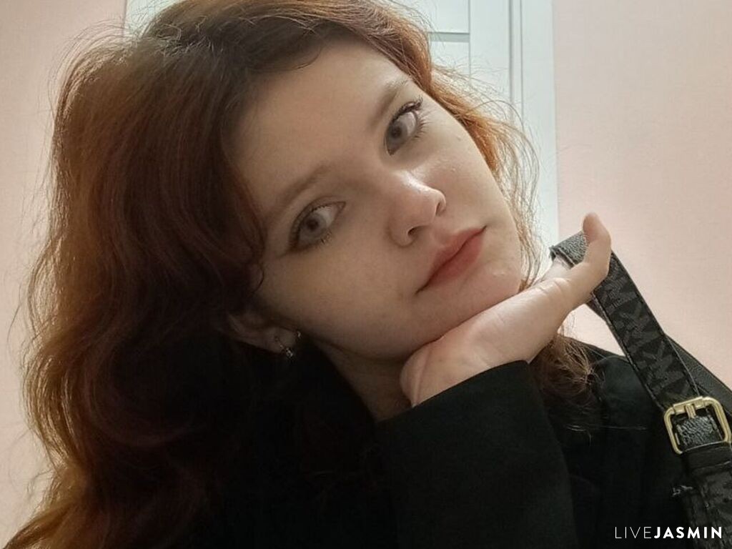 KeniaVallar LiveJasmin model profile
