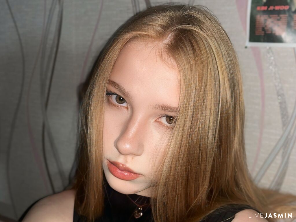 View KierstenBarager cam profile and live status