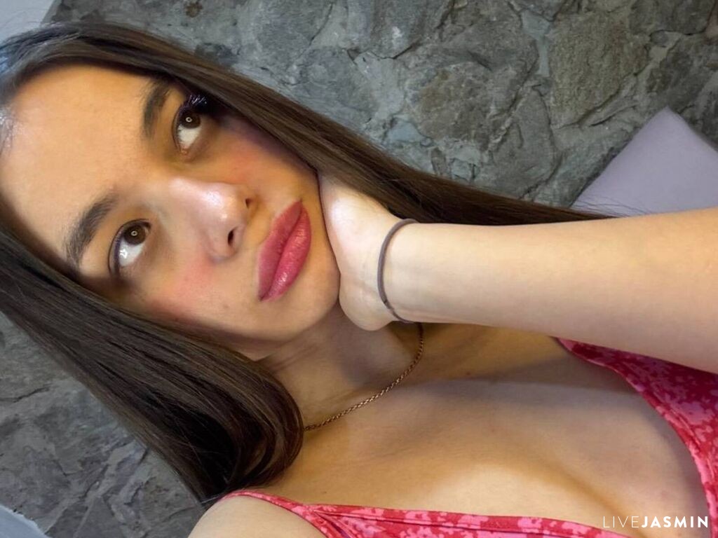 Browse KimHorimia live chat profile