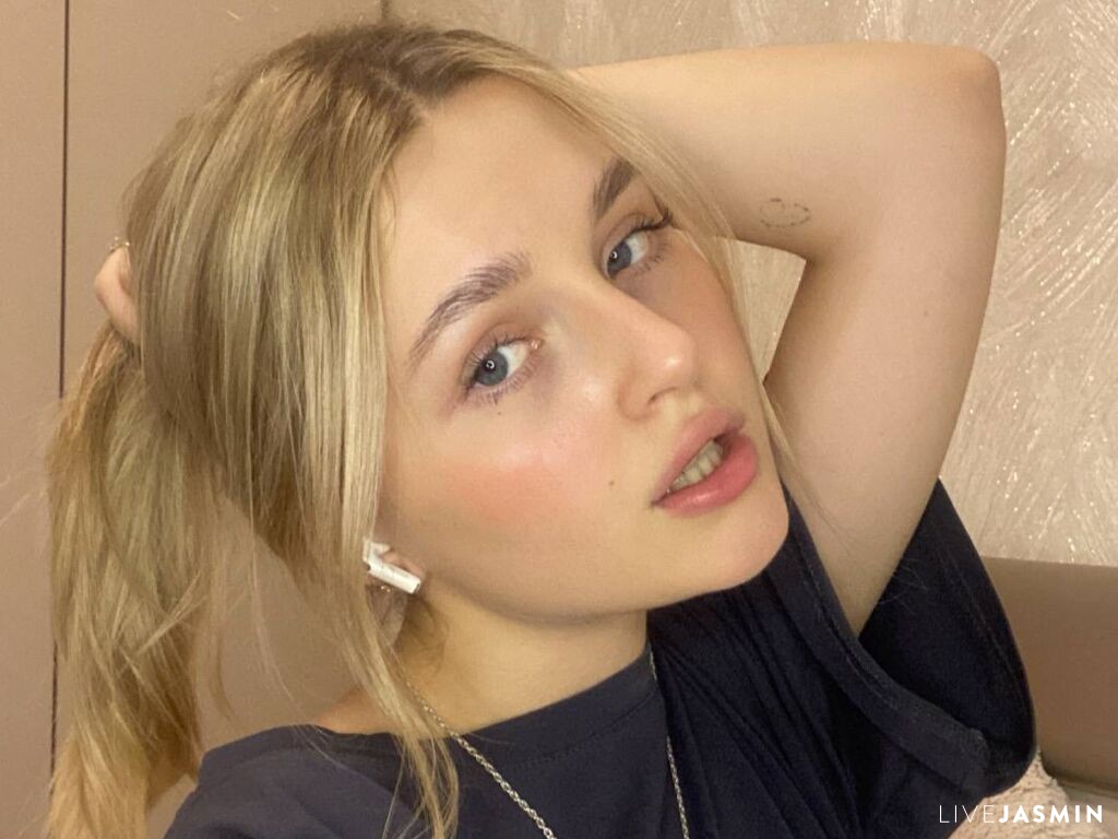 Profile photo for KimbraHardinger