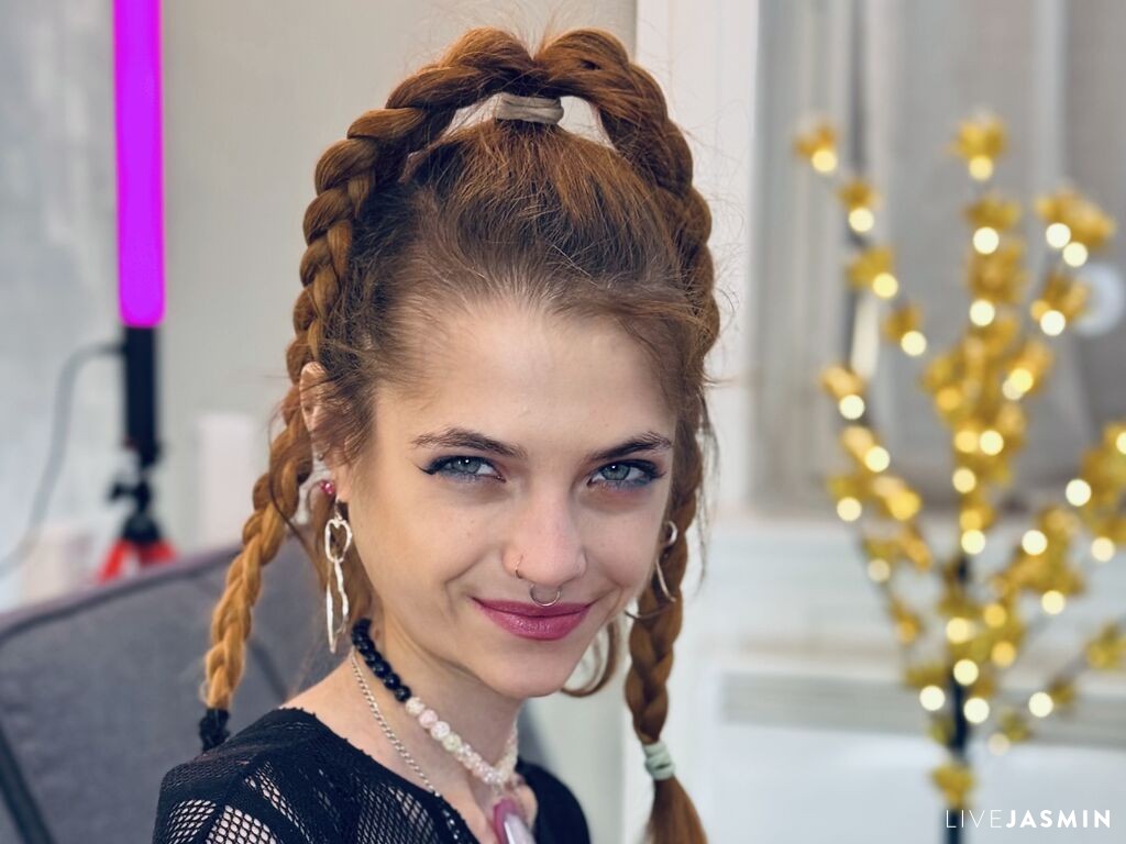 Live cam model KittyRaine