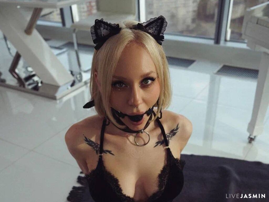 KrissyMissy LiveJasmin model profile