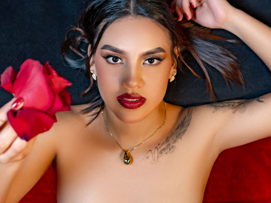 Profile photo for LauGomez