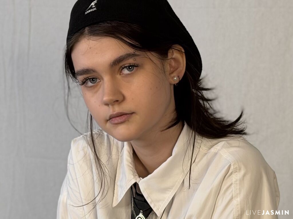 Profile photo for LeannMolineaux