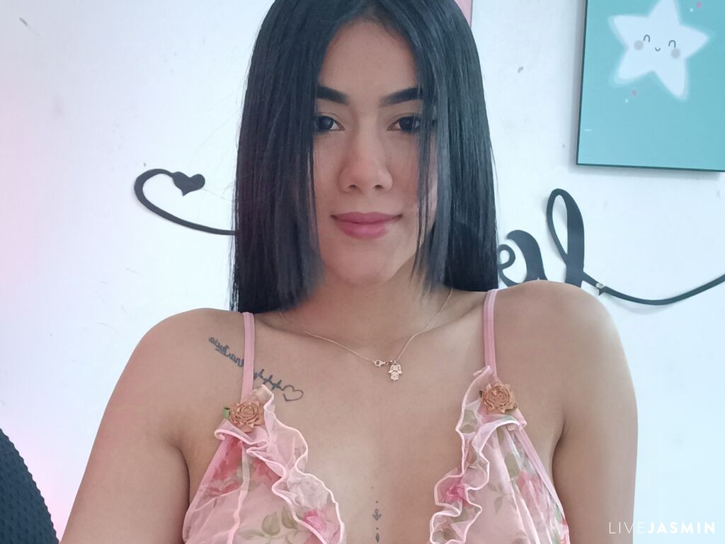 Live cam model LennaMiller