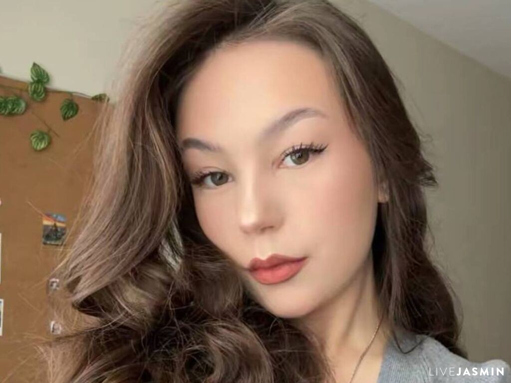 Browse LeoneRaspa live chat profile