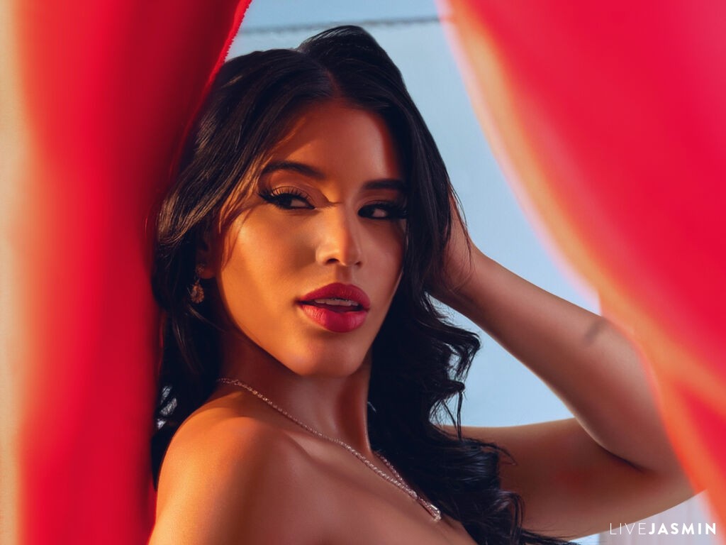 Profile photo for LeylaMonet