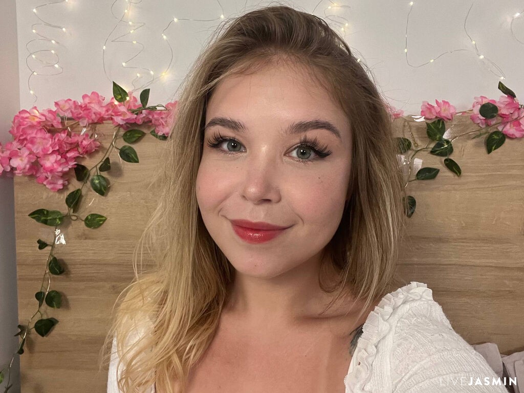 Live cam model LilithBonheur