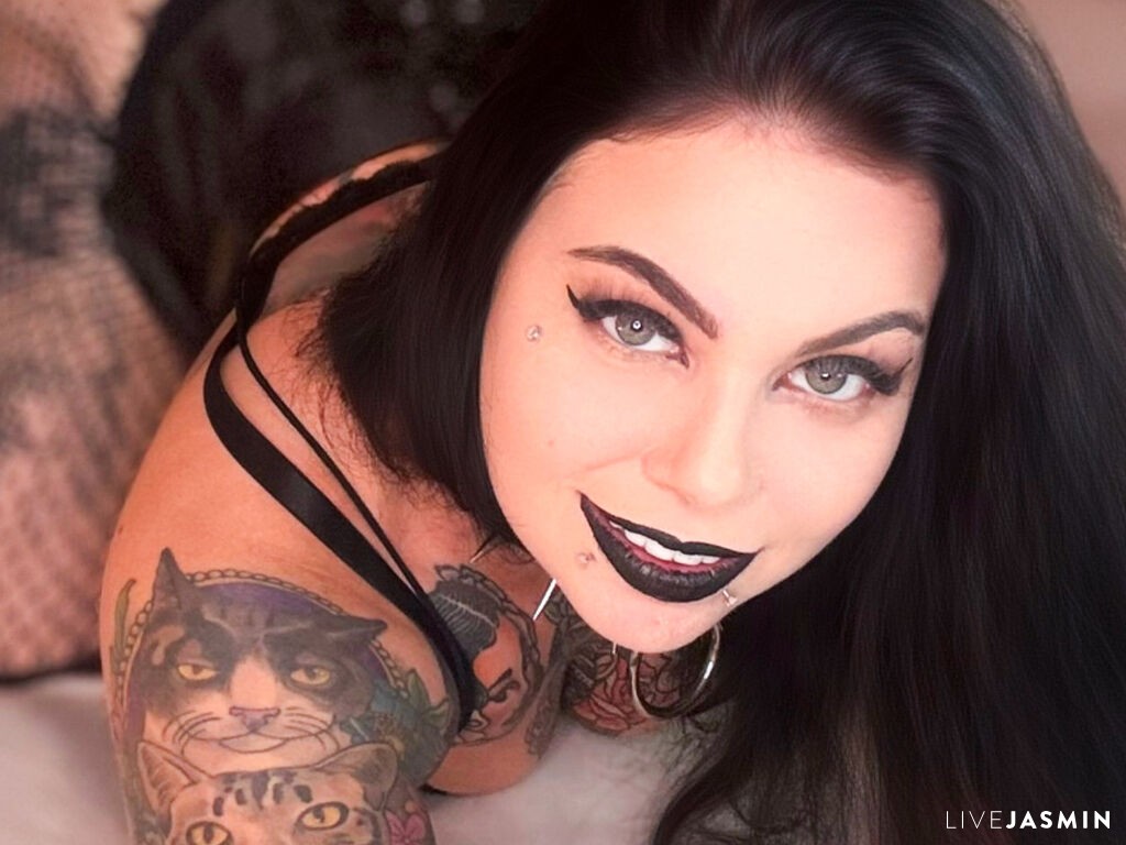 LilyWolfe LiveJasmin model profile