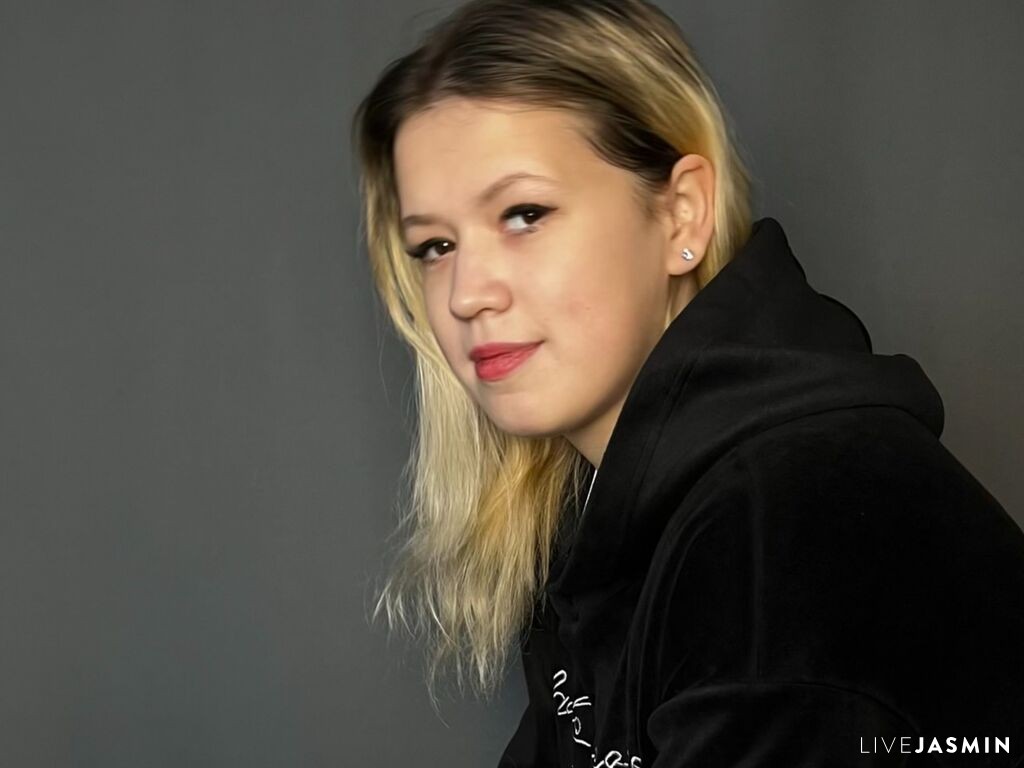 LinMontaya live cam girl profile