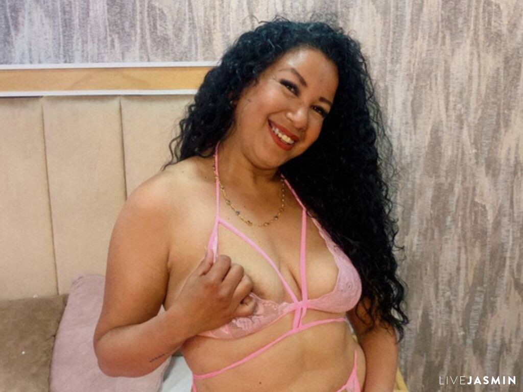 LizFlores LiveJasmin model profile