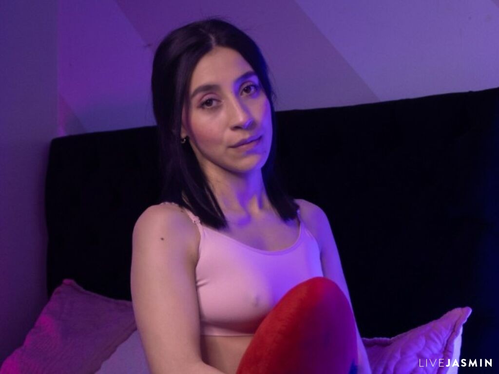LizNova live cam girl profile
