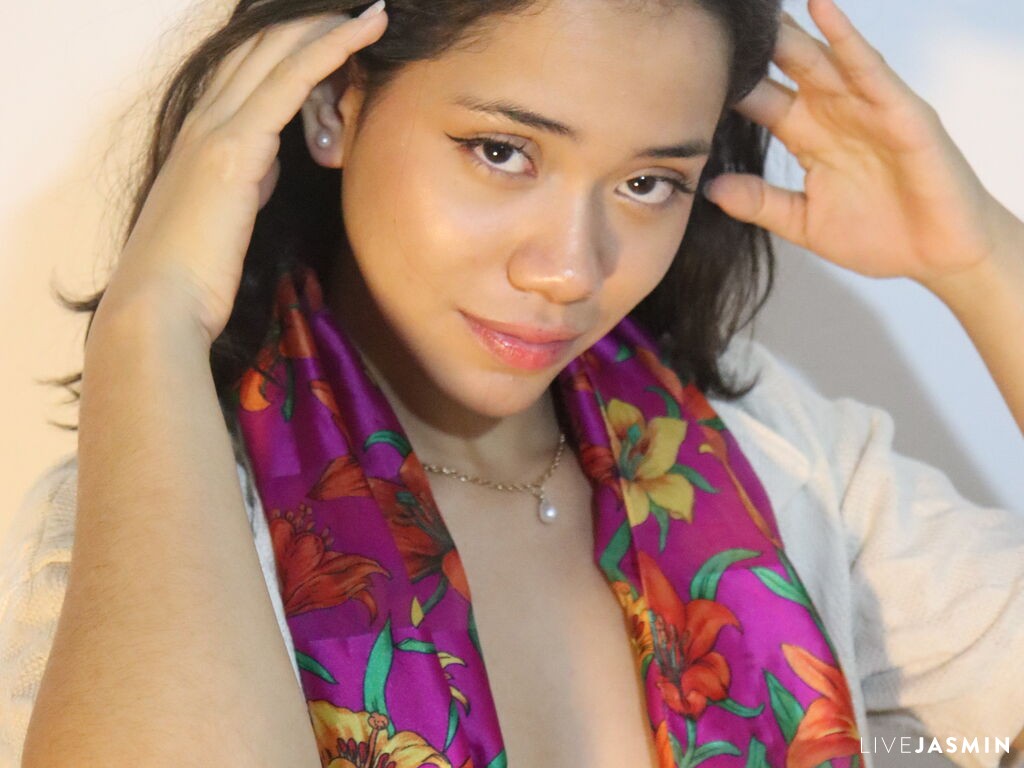 Browse LizzyRengoku live chat profile