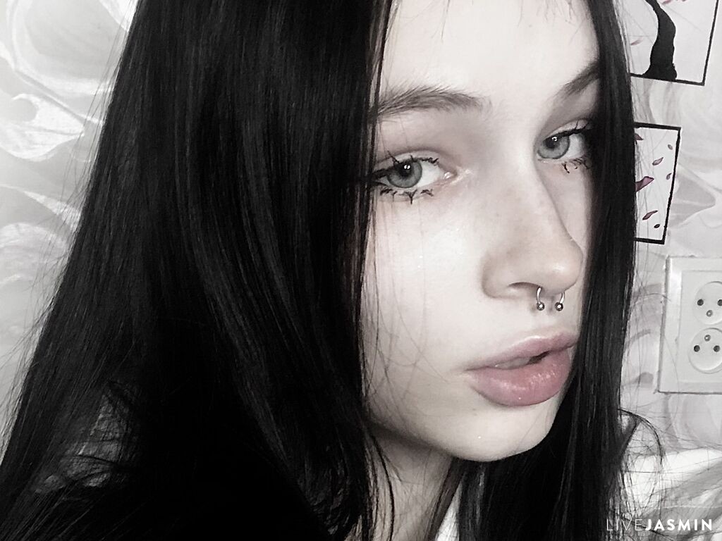 LolaVibe live cam girl profile