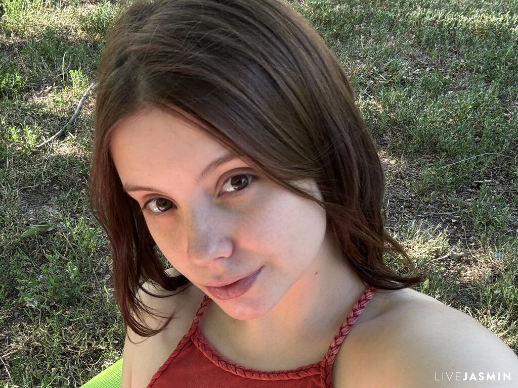 View LolliSoft cam profile and live status