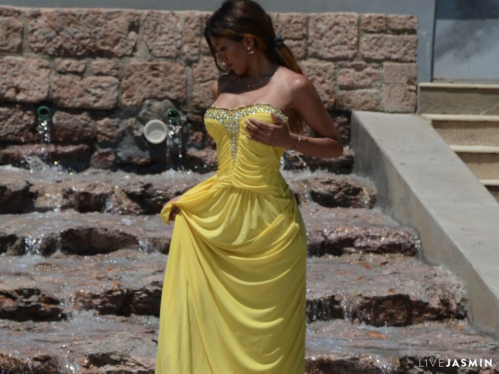 LorineSwan LiveJasmin model profile