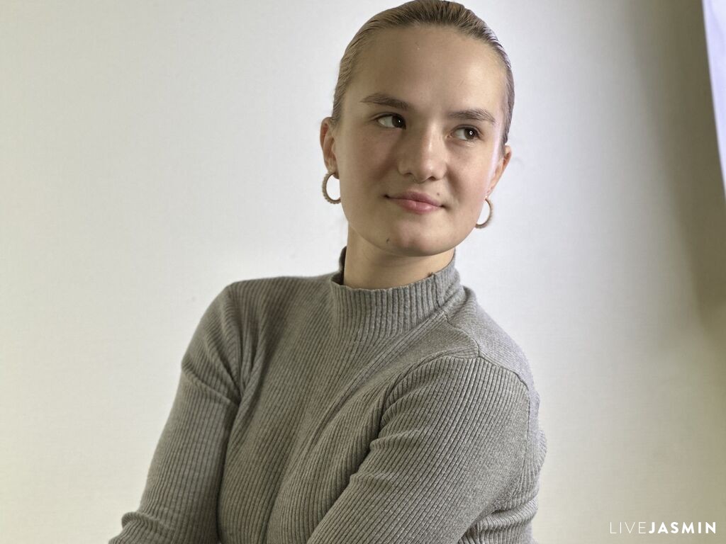 LorrianePytko live cam girl profile