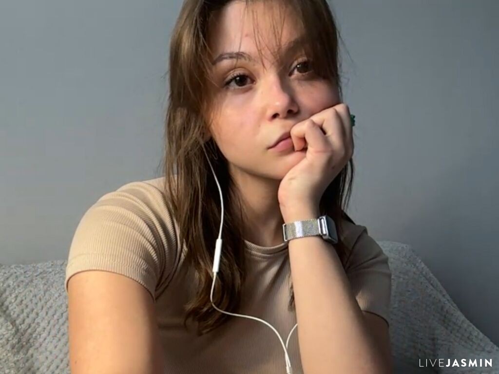 View LudivinaDerick cam profile and live status