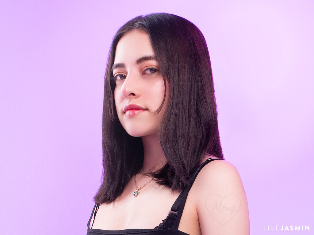 LunaBelleth LiveJasmin model profile