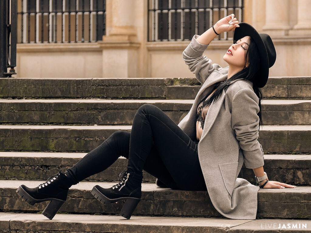 Profile photo for LunaSilvestre