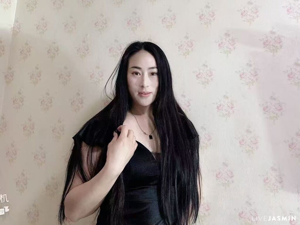 Live cam model luckwawa