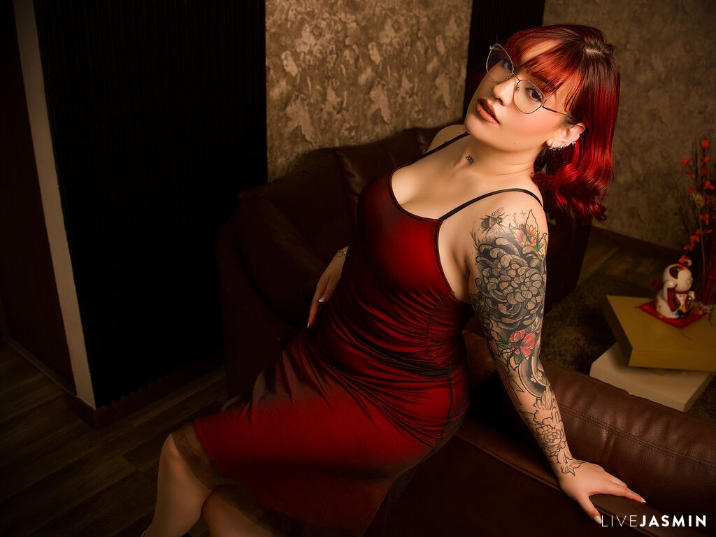 Browse MaddieJonsell live chat profile