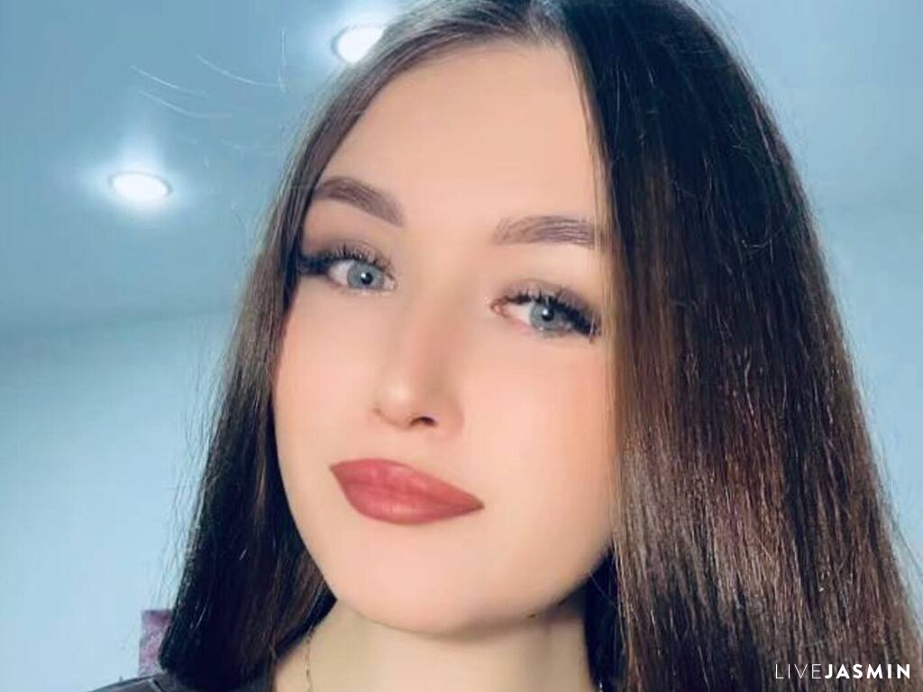 View MargotAniston cam profile and live status