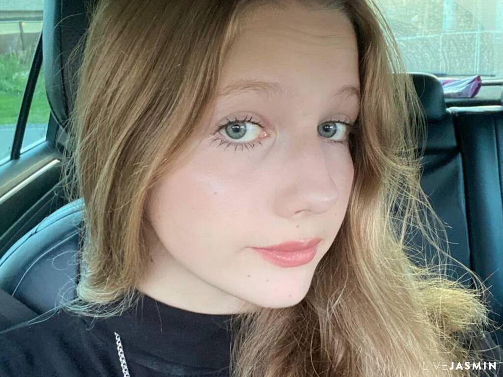 MariRozali live cam girl profile