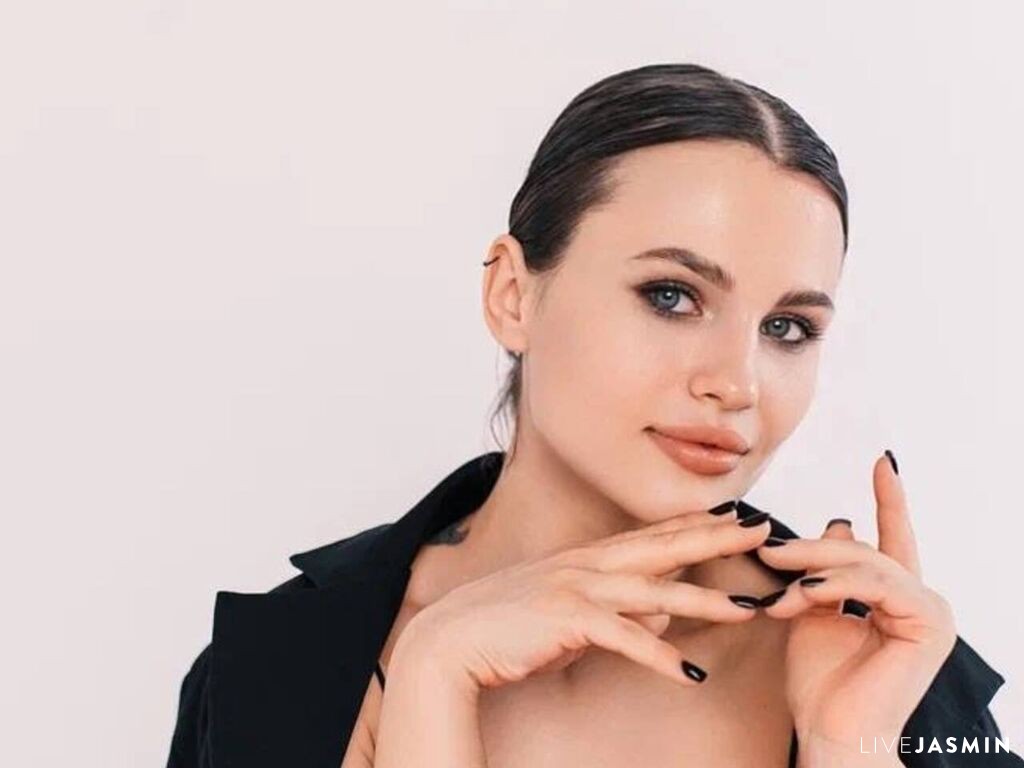 Browse MarianMur live chat profile