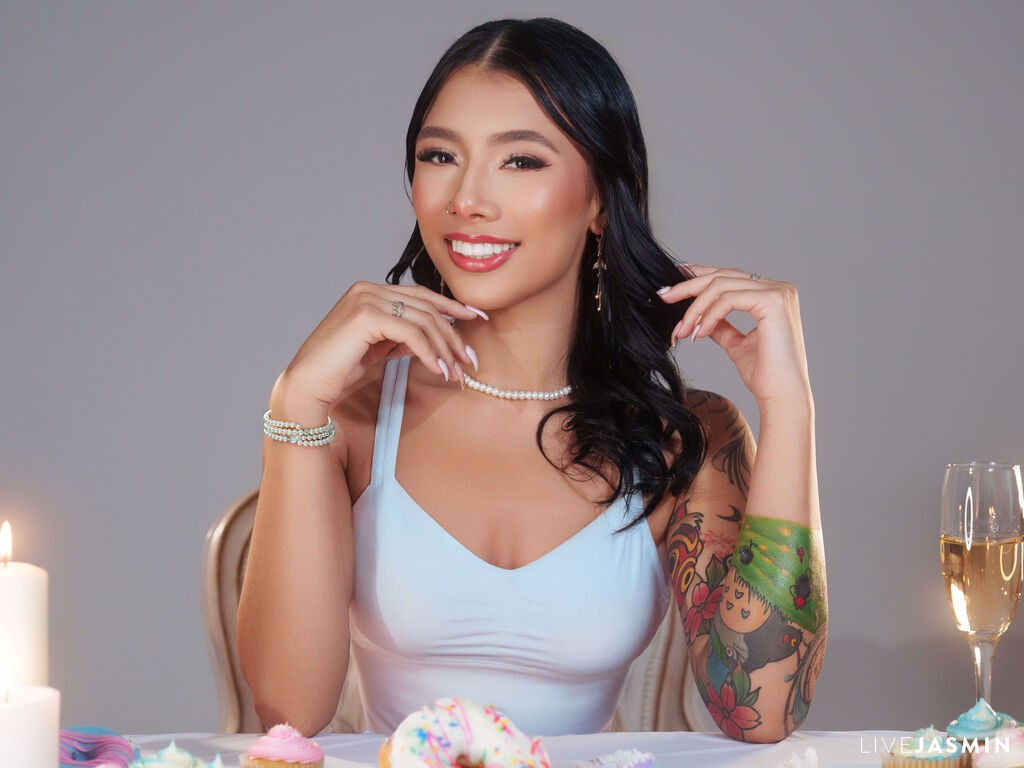 Live cam model MarlaBolton