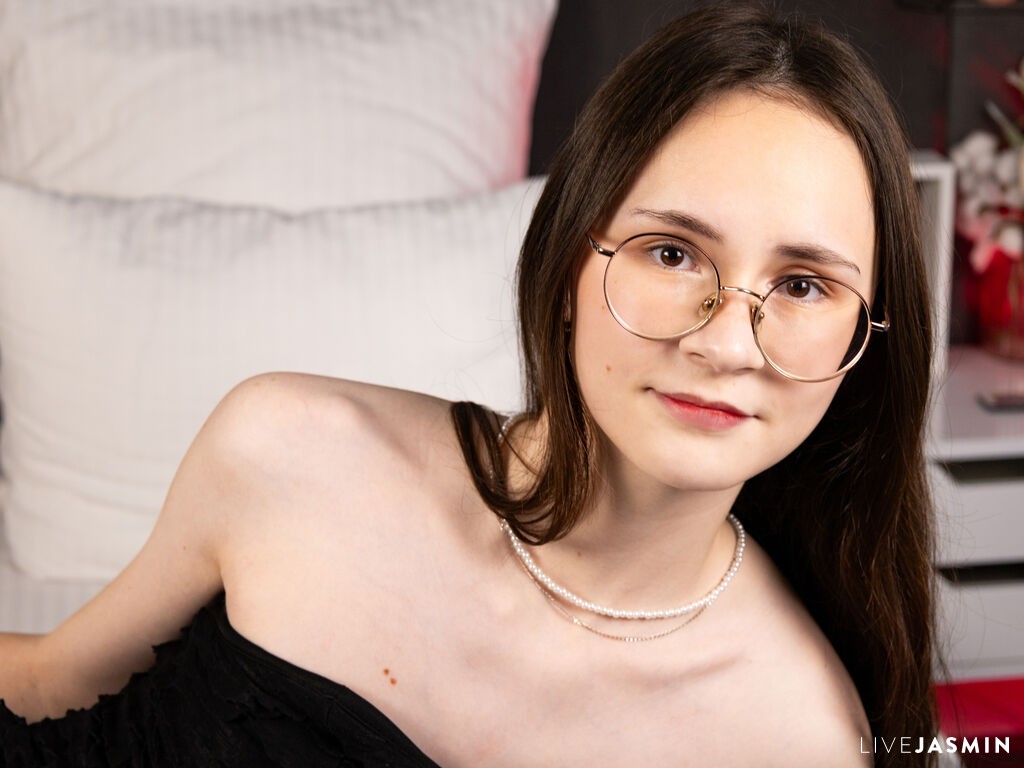 Live cam model MartaBrent