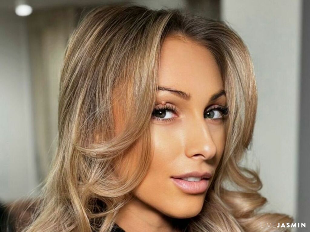 MarylinGlory LiveJasmin model profile