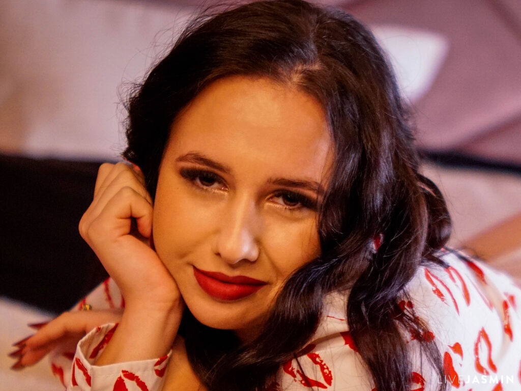 Live cam model MavisReeve