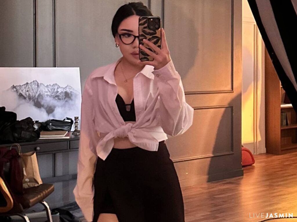 MayRenz live cam girl profile